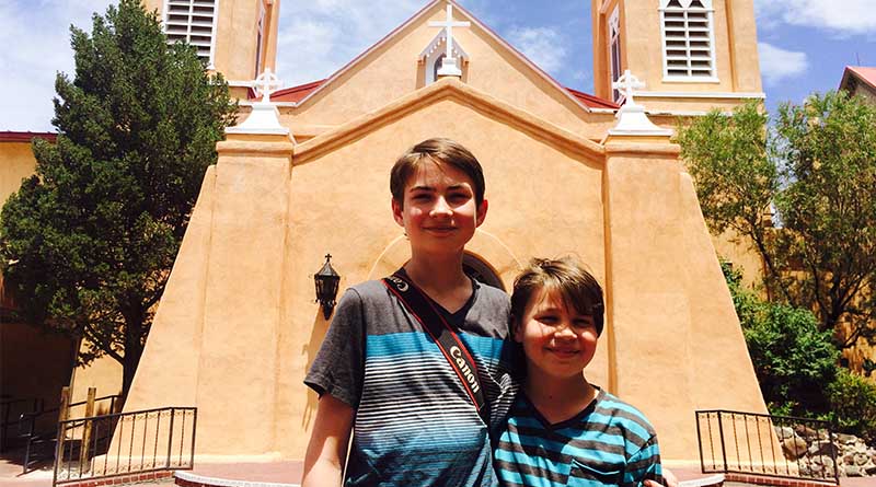 Aren and Iden in Albuquerque in 2015.